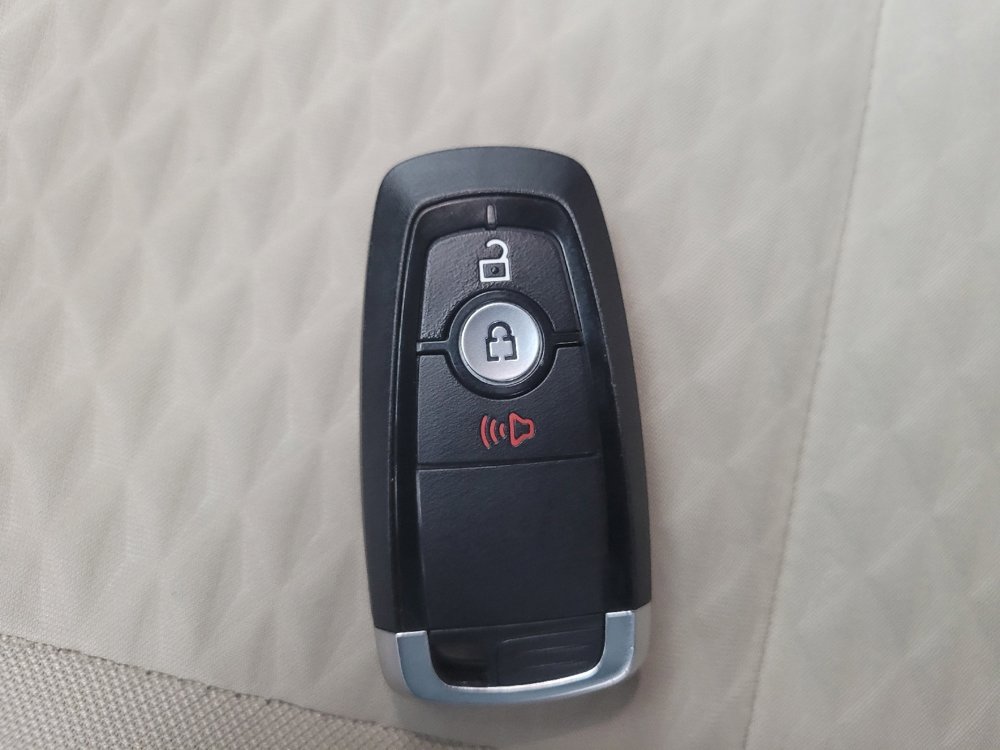 Used 2022 Ford Escape SE image 32