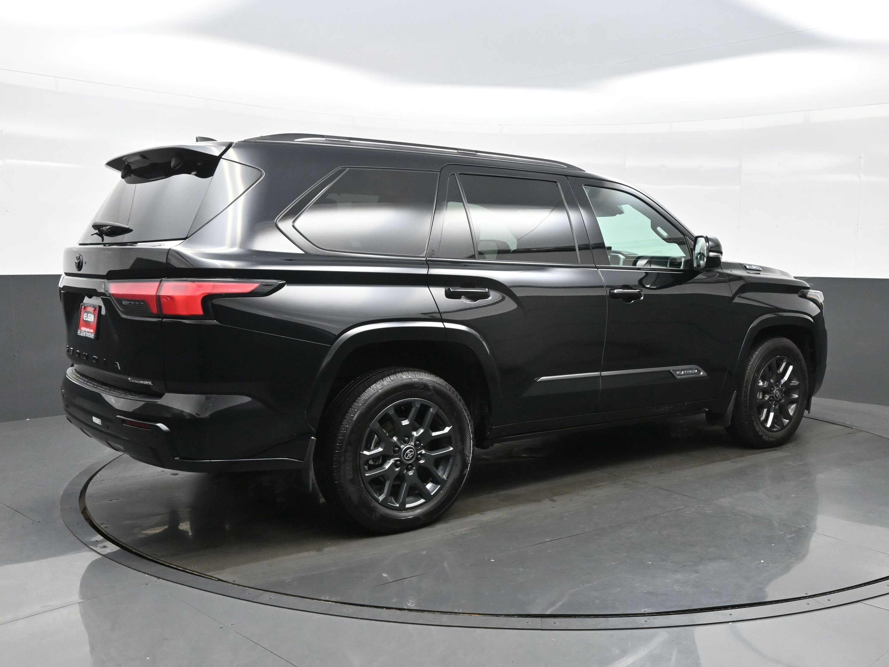 Used 2025 Toyota Sequoia Platinum image 6