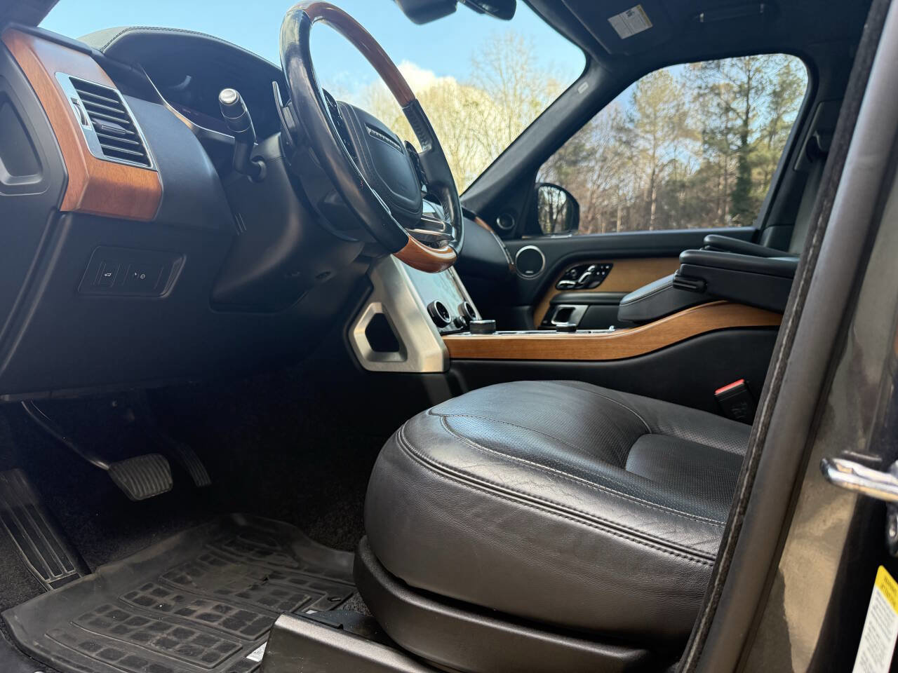 Used 2018 Land Rover Range Rover Supercharged image 37