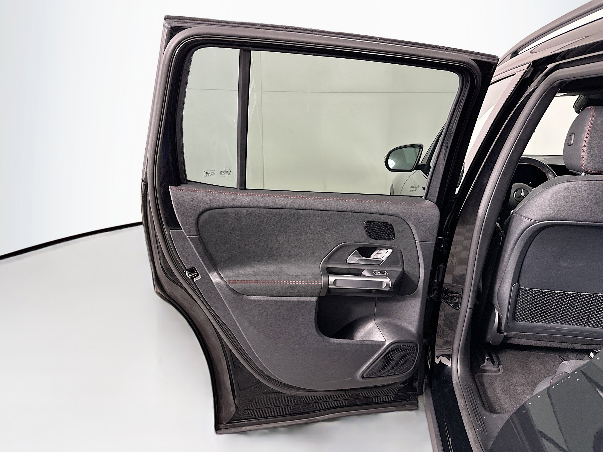 Used 2024 Mercedes-Benz EQB 250+ EQB 250+ image 28