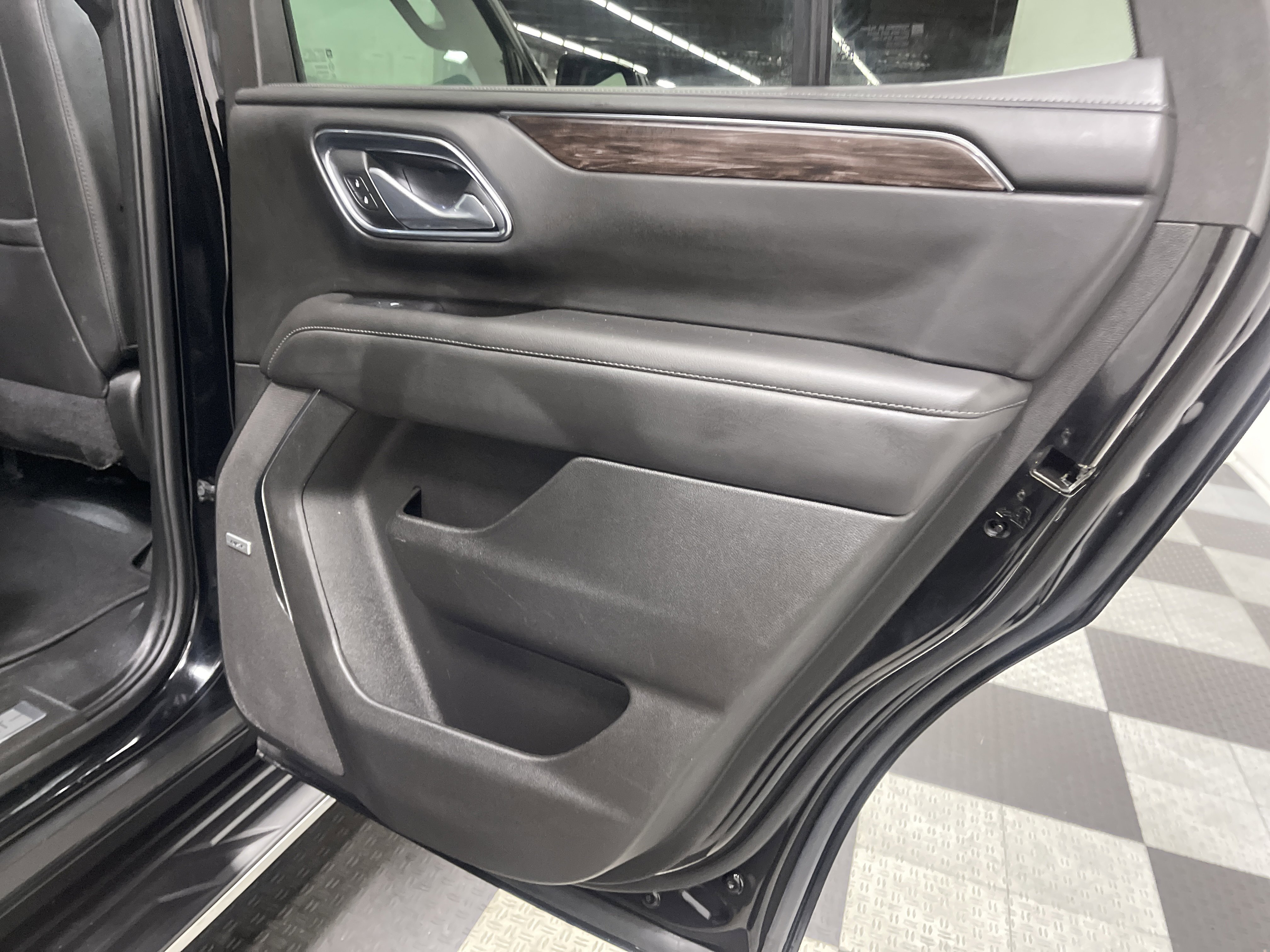 Used 2024 Chevrolet Tahoe LT image 19