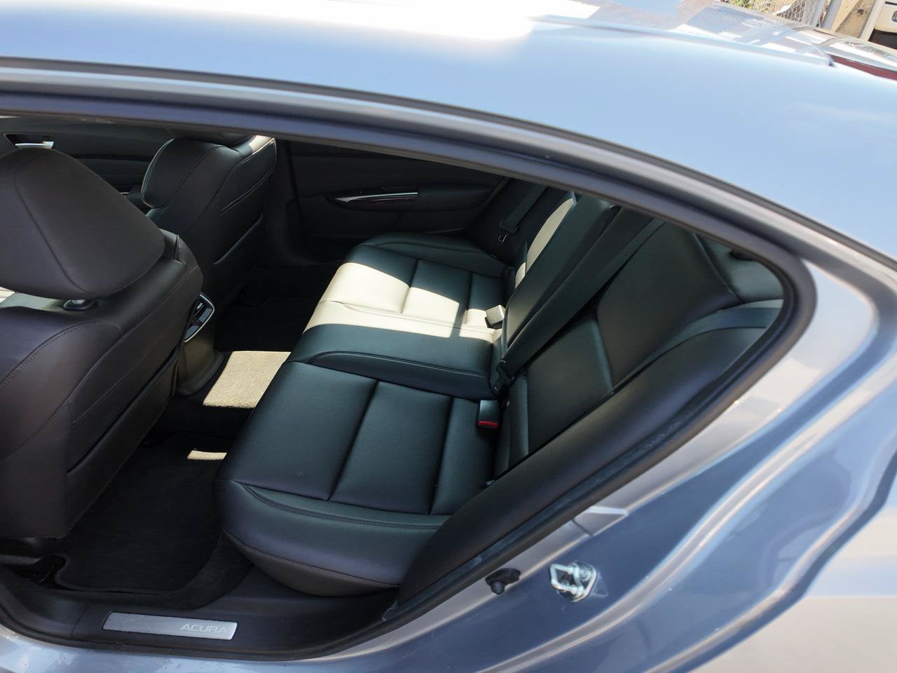 Used 2015 Acura TLX FWD image 9
