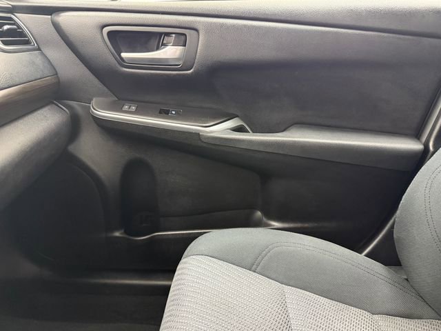 Used 2017 Toyota Camry LE FWD image 23