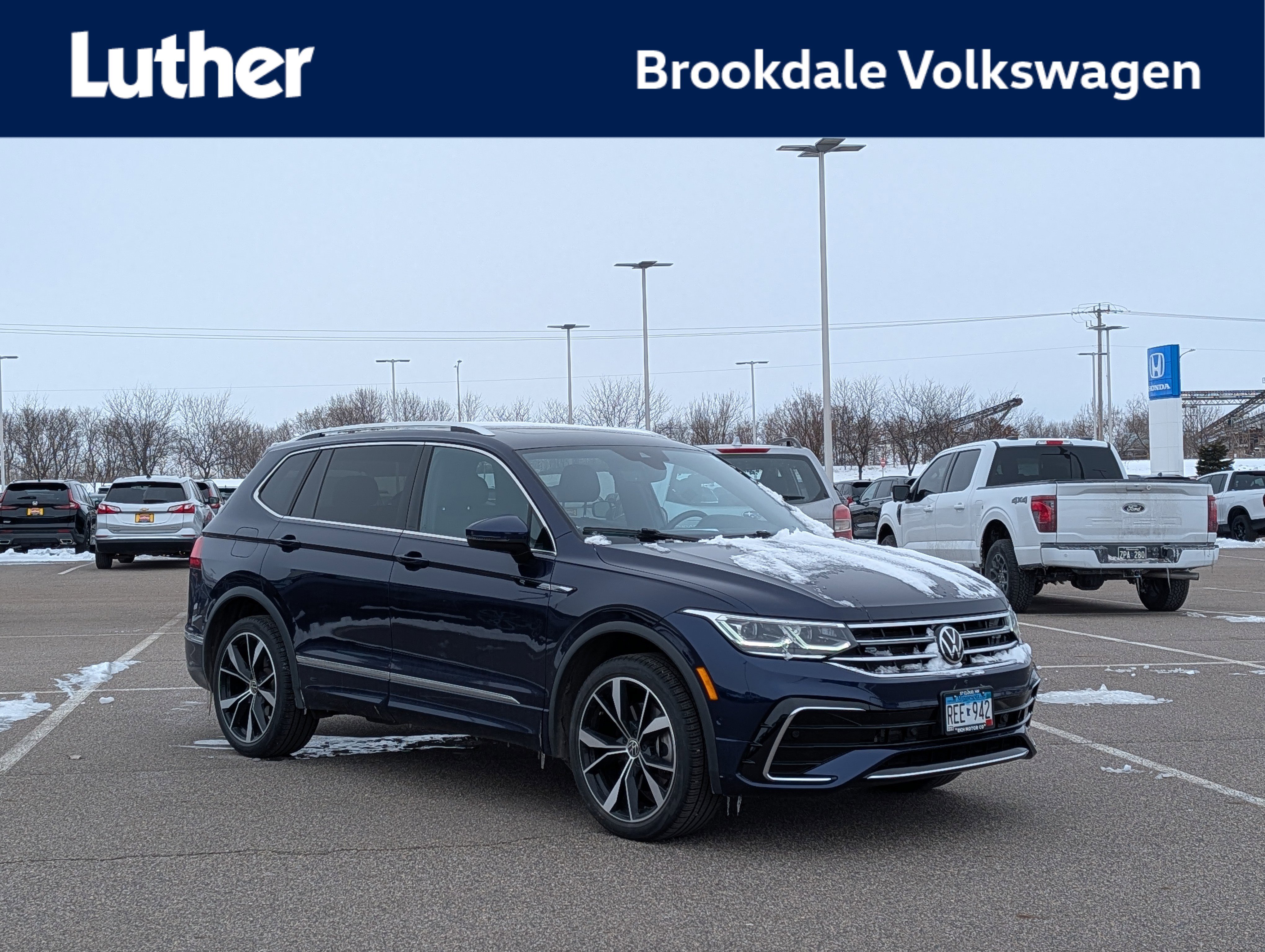 Used 2023 Volkswagen Tiguan SEL R-Line video 1