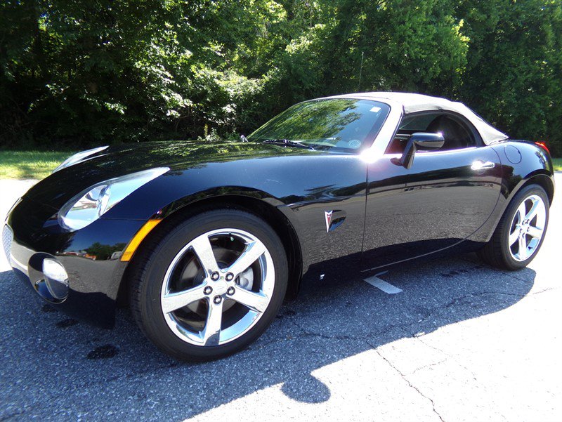 Used 2007 Pontiac Solstice Convertible w/ Premium Package RWD image 5