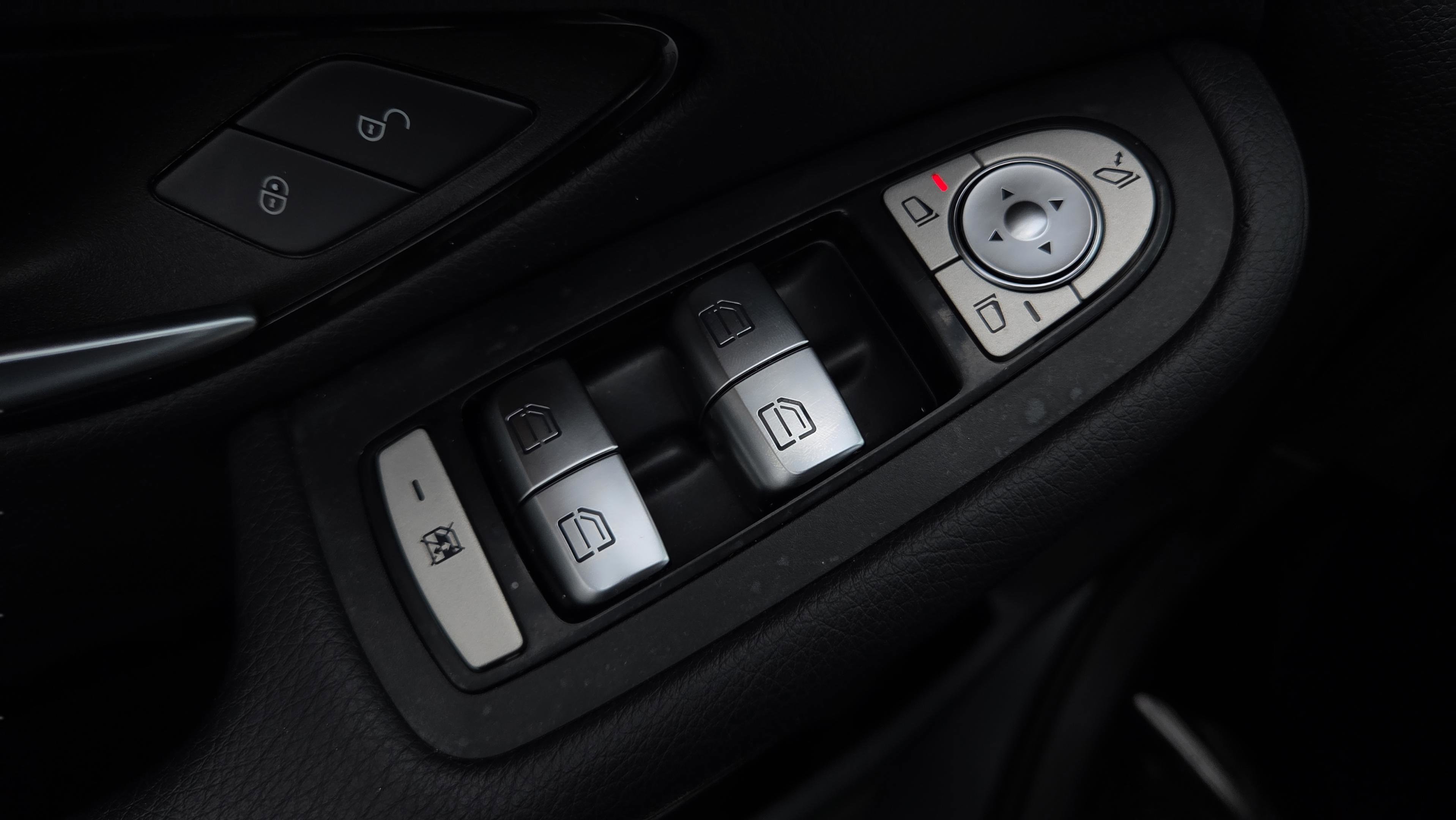 Used 2019 Mercedes-Benz GLC 300 image 36