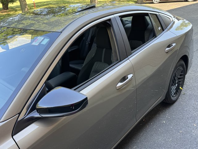 New 2026 Nissan Sentra SV w/ SV Convenience Package FWD image 25