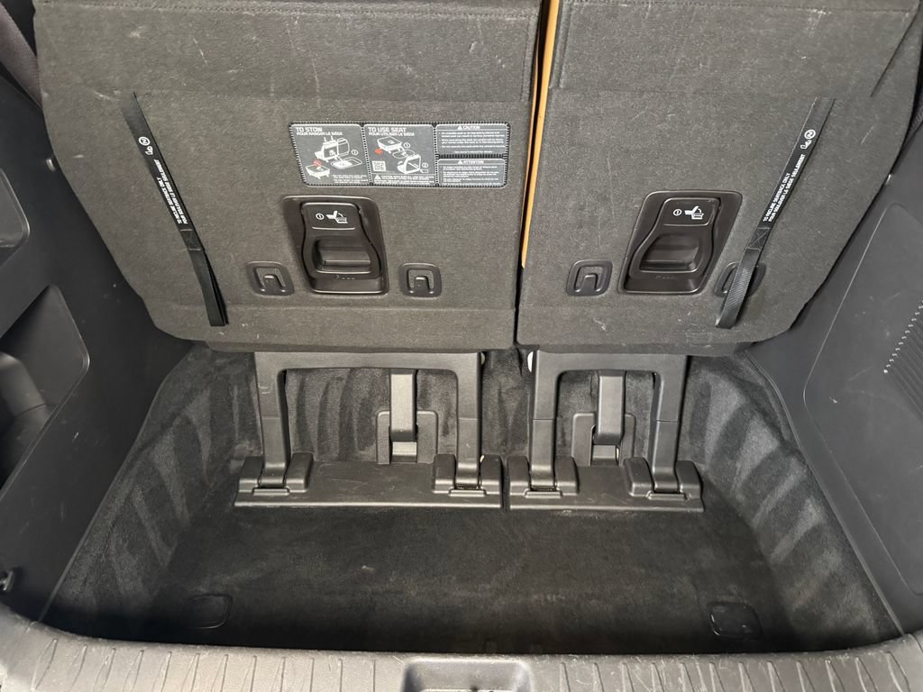 Used 2024 Kia Carnival LX FWD image 22
