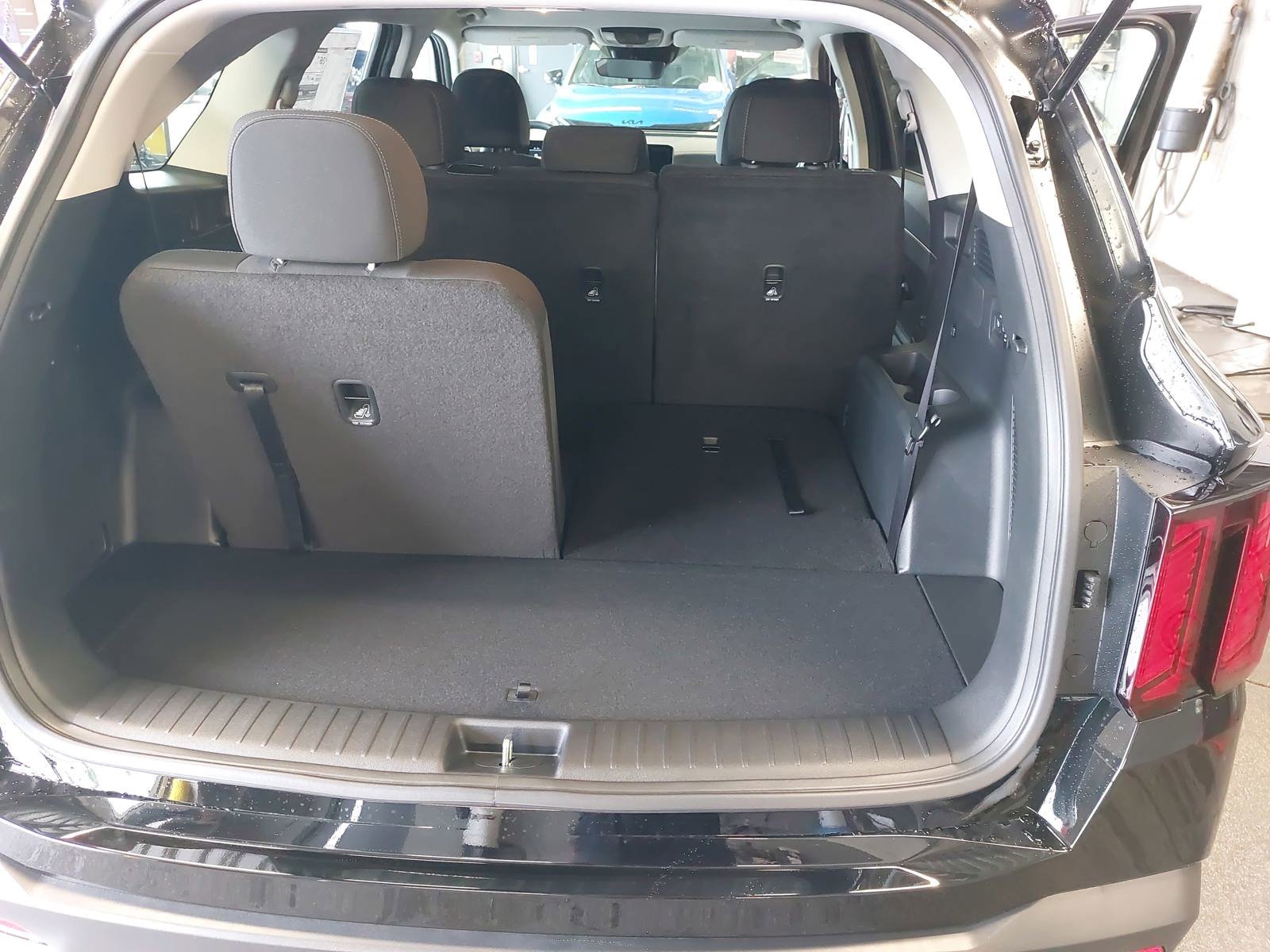 New 2026 Kia Sorento LX FWD image 15