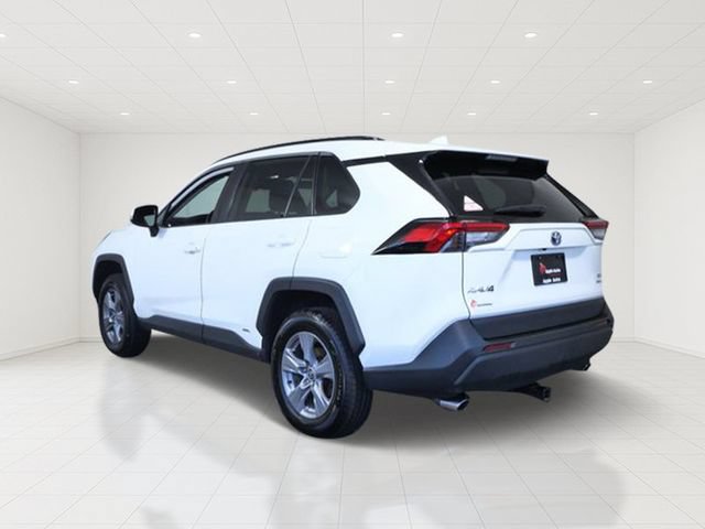 Used 2022 Toyota RAV4 XLE w/ Convenience Package AWD/4WD image 4