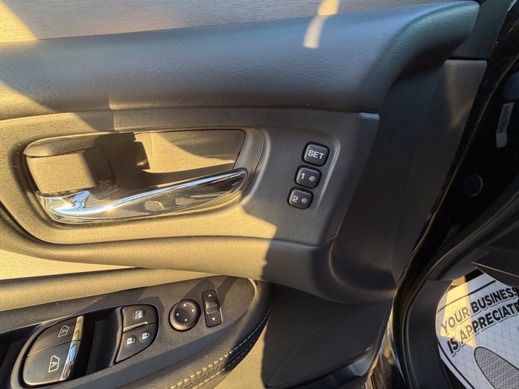 Used 2019 Nissan Murano SL w/ SL Technology Package AWD/4WD image 16