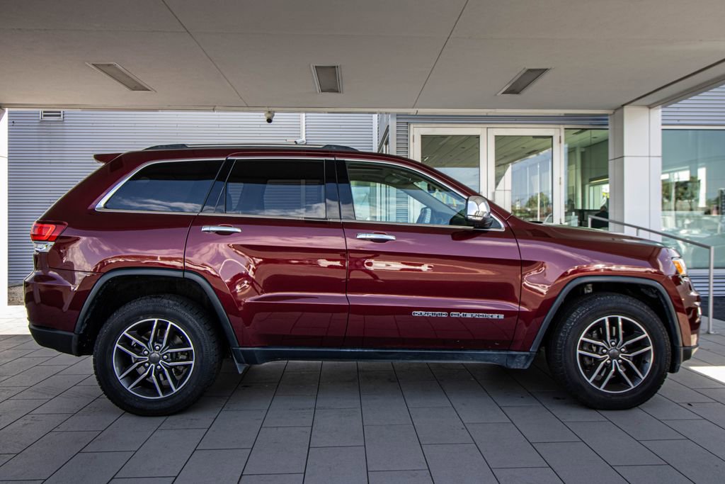 Used 2020 Jeep Grand Cherokee Limited image 3