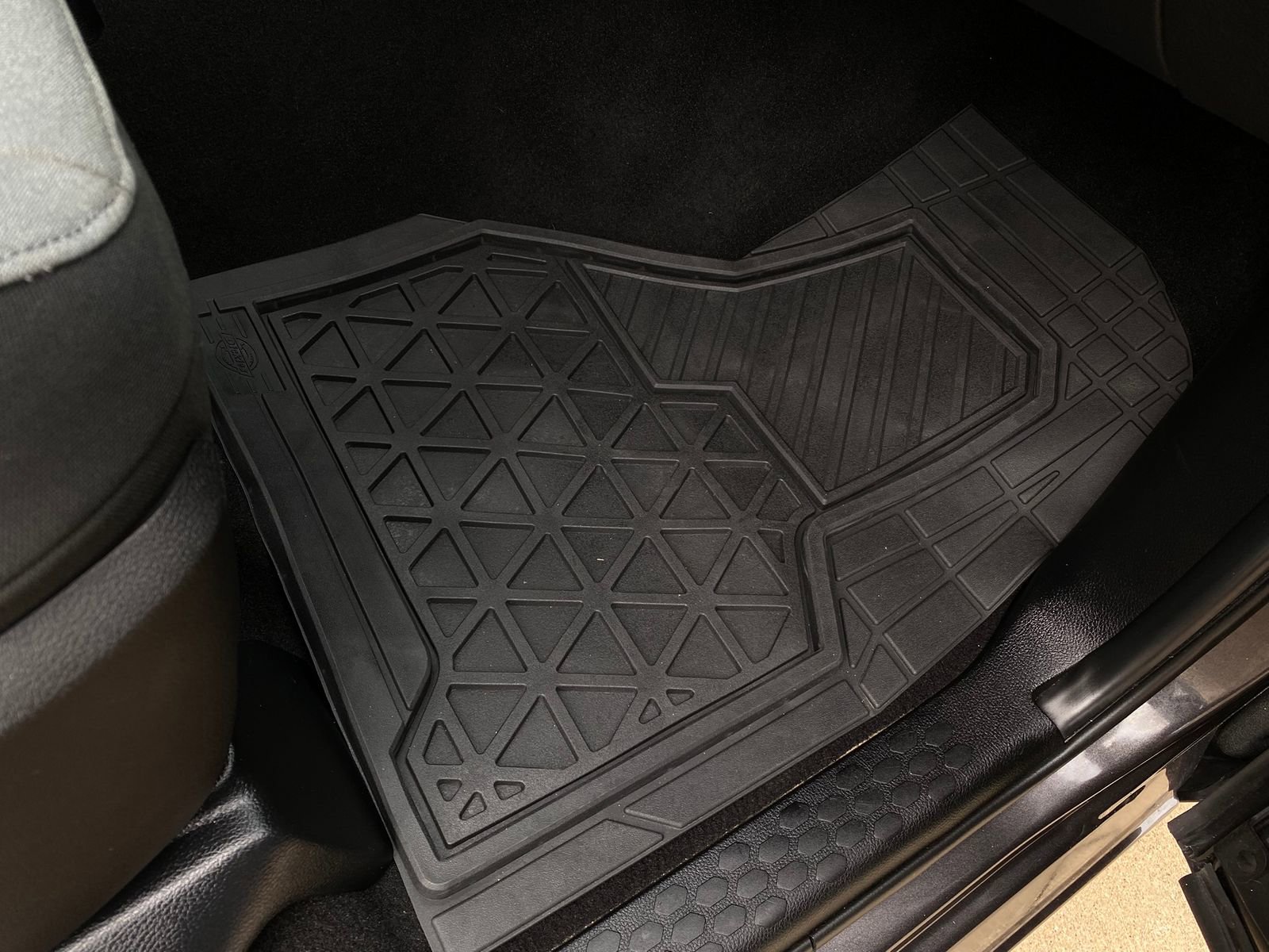 Used 2023 RAM 1500 Classic SLT image 15