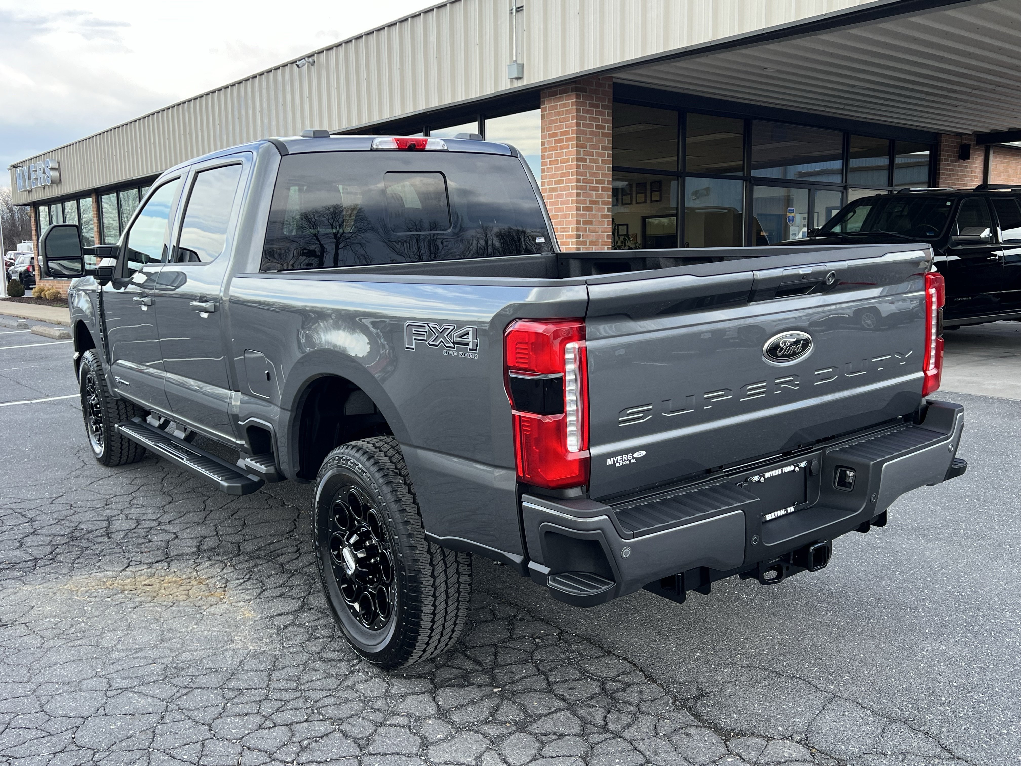 New 2026 Ford F350 XLT w/ XLT Premium Package AWD/4WD image 8