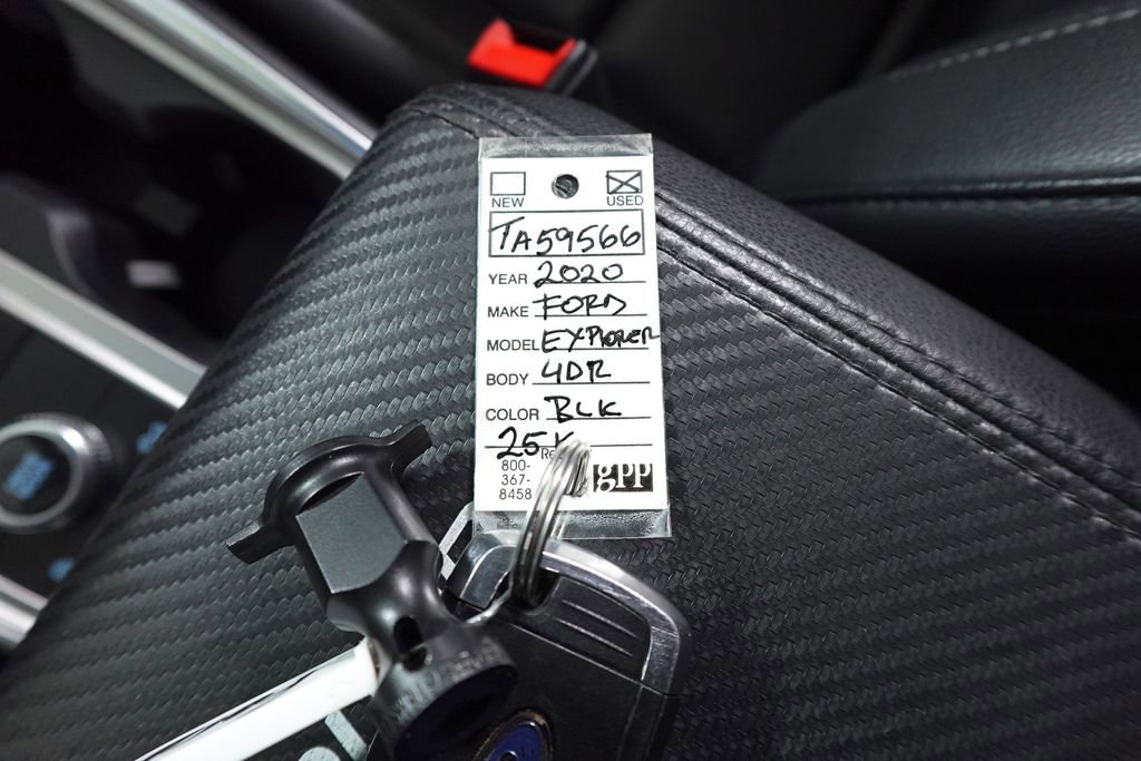 Certified 2020 Ford Explorer XLT w/ Equipment Group 202A image 33