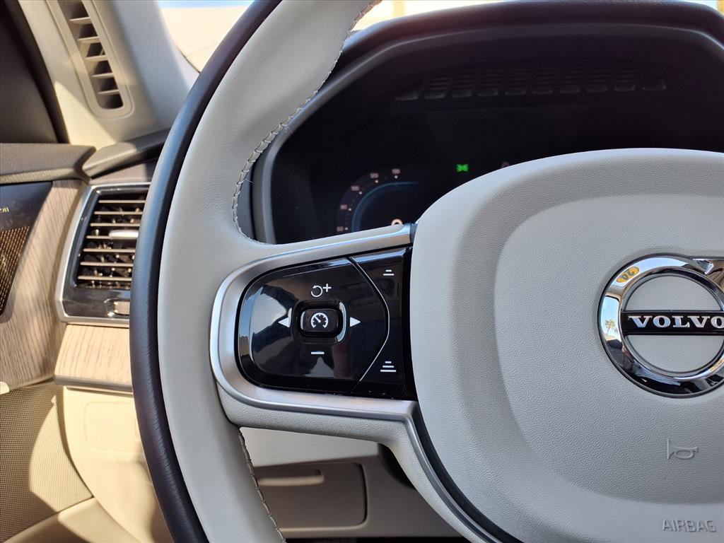 Certified 2024 Volvo XC90 B6 Plus image 30