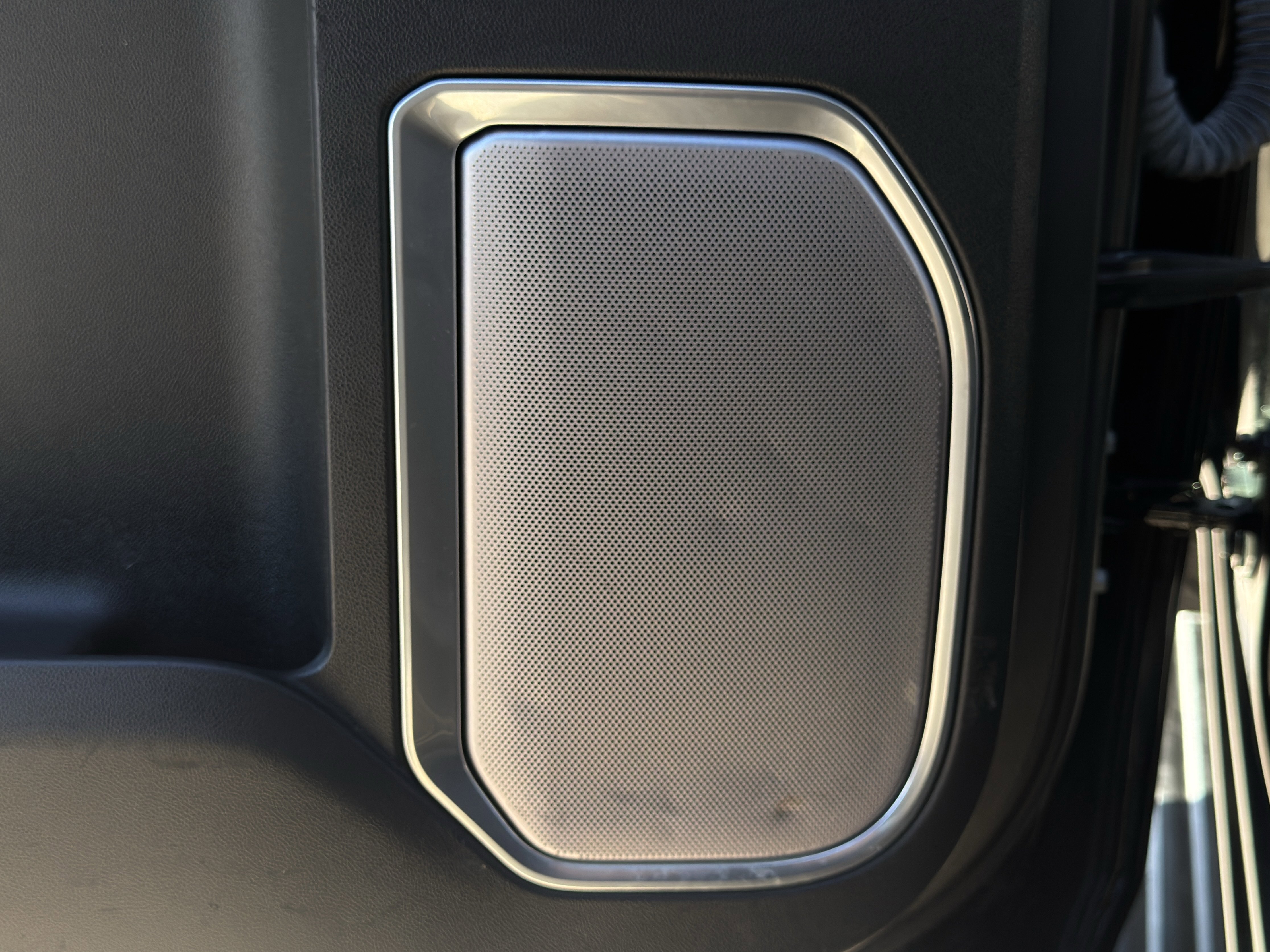 Used 2024 GMC Sierra 3500 Denali w/ Denali Reserve Package image 9