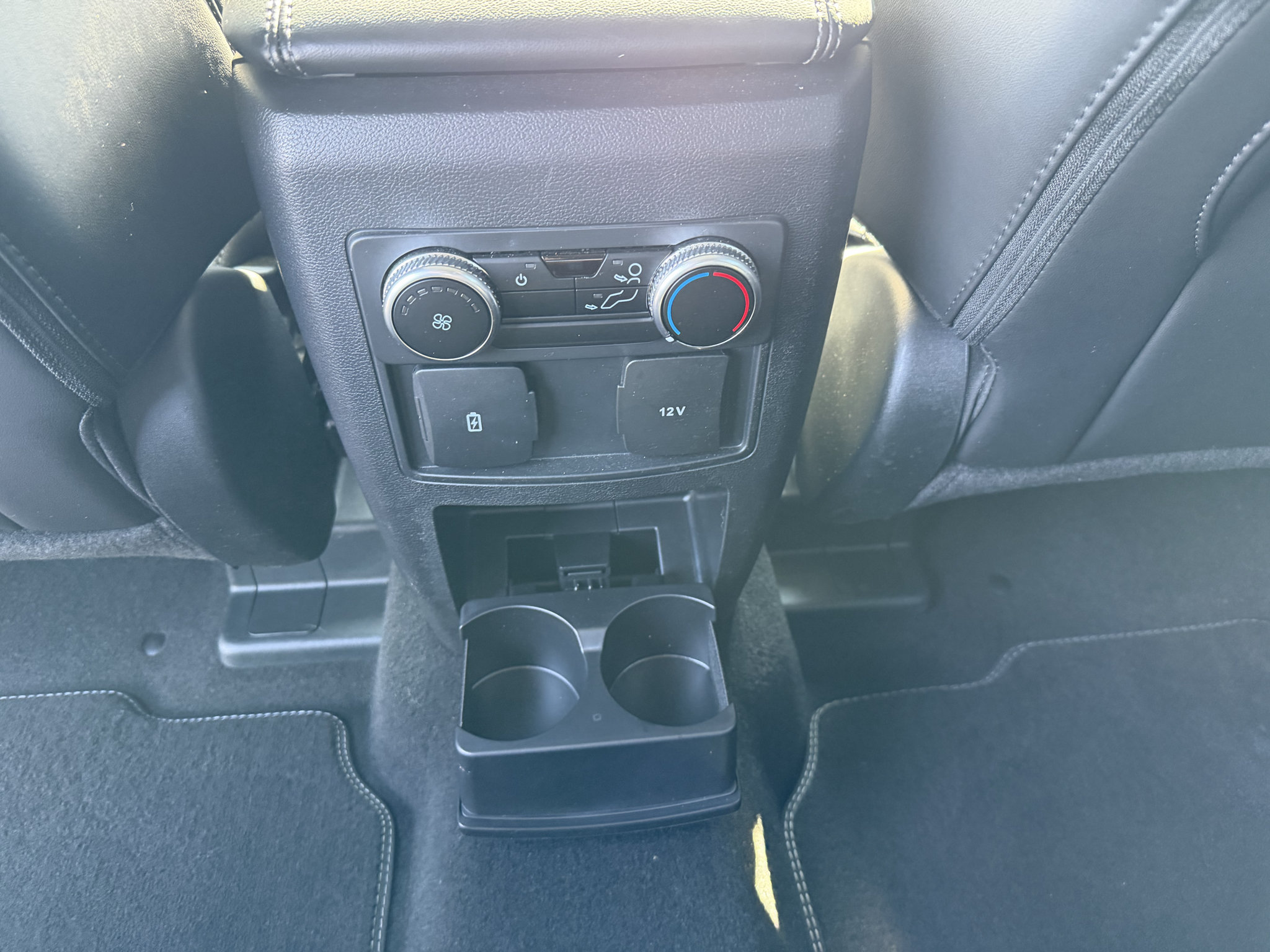 Used 2024 Ford Explorer XLT w/ Equipment Group 202A AWD/4WD image 20