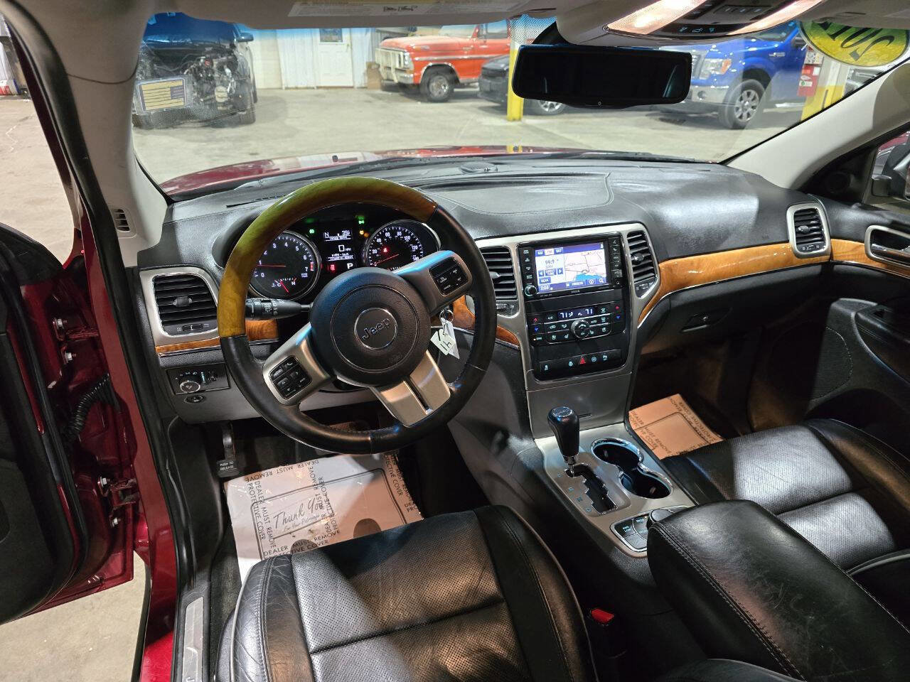 Used 2012 Jeep Grand Cherokee Overland image 31