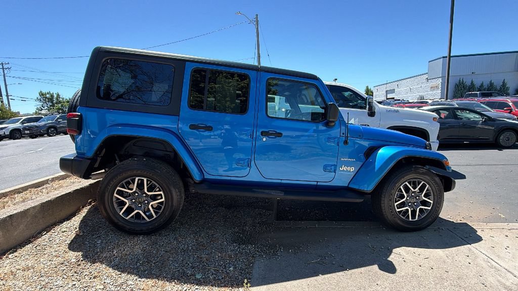 Used 2021 Jeep Wrangler Unlimited Sahara AWD/4WD image 3