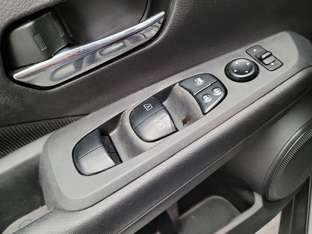 Used 2024 Nissan Kicks SV FWD image 27