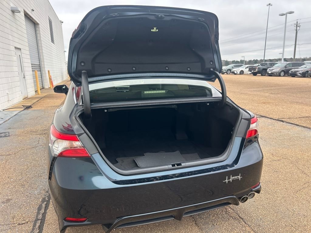 Used 2018 Toyota Camry SE image 49