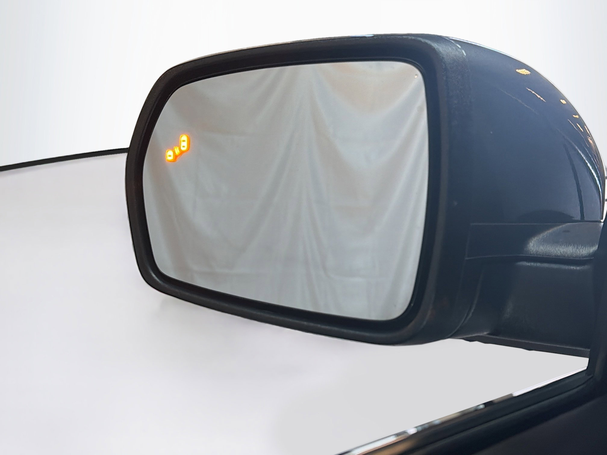 Used 2022 Ford Edge SEL image 16