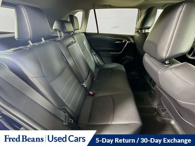 Used 2022 Toyota RAV4 XLE Premium image 28