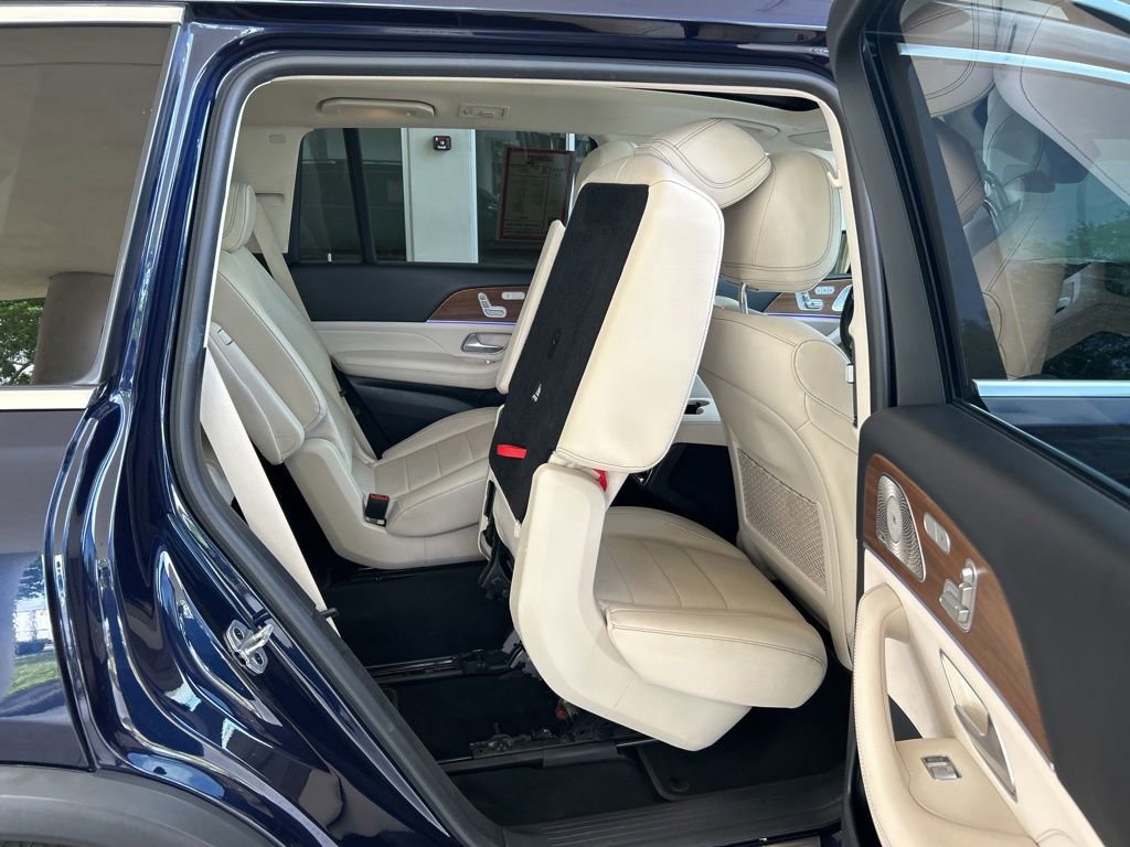 Used 2022 Mercedes-Benz GLS 450 4MATIC image 36
