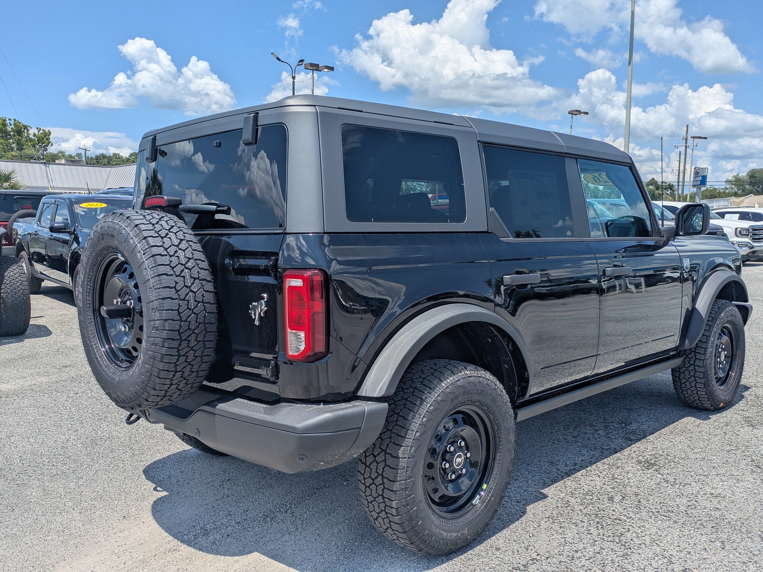 New 2026 Ford Bronco Big Bend w/ Black Diamond Package AWD/4WD image 4