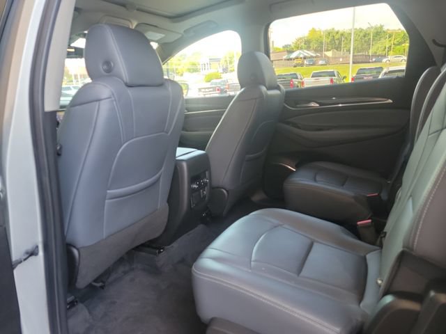 Used 2020 Buick Enclave Premium w/ Sun and Sites Package AWD/4WD image 11