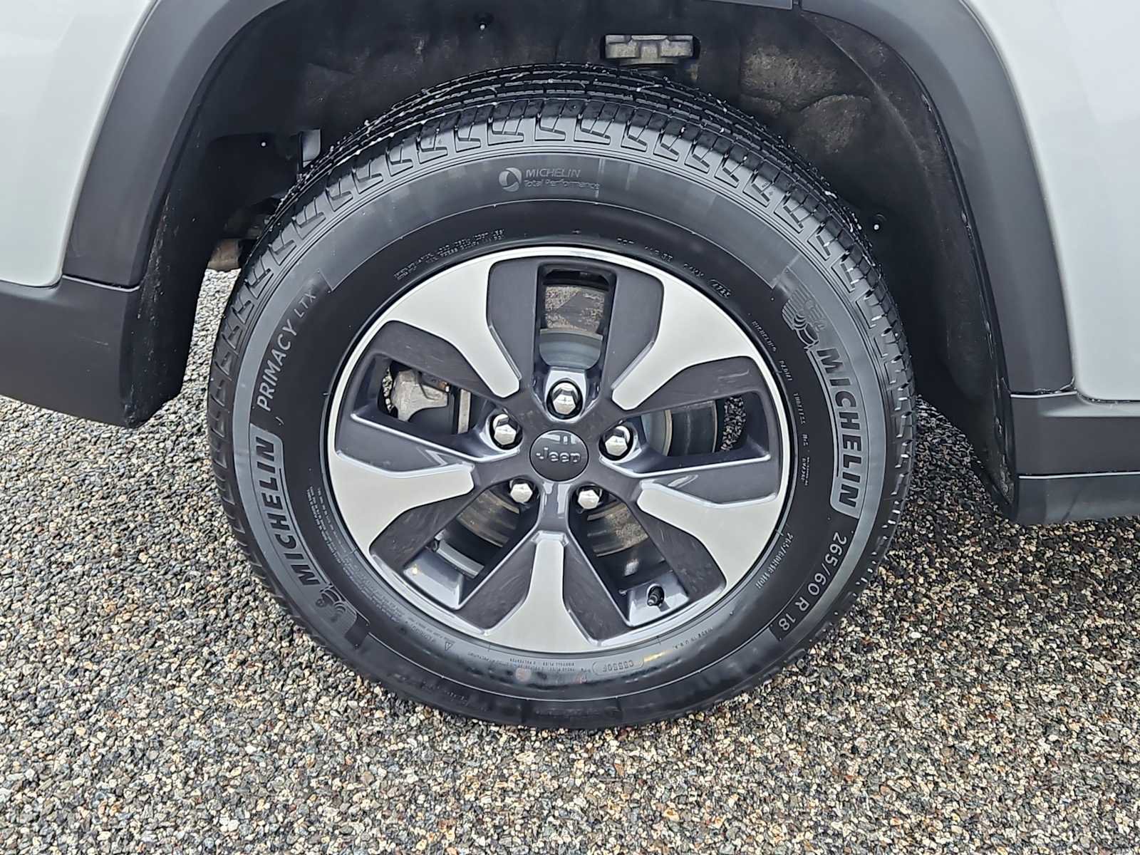 Used 2024 Jeep Grand Cherokee Limited 4xe w/ Luxury Tech Group II image 9