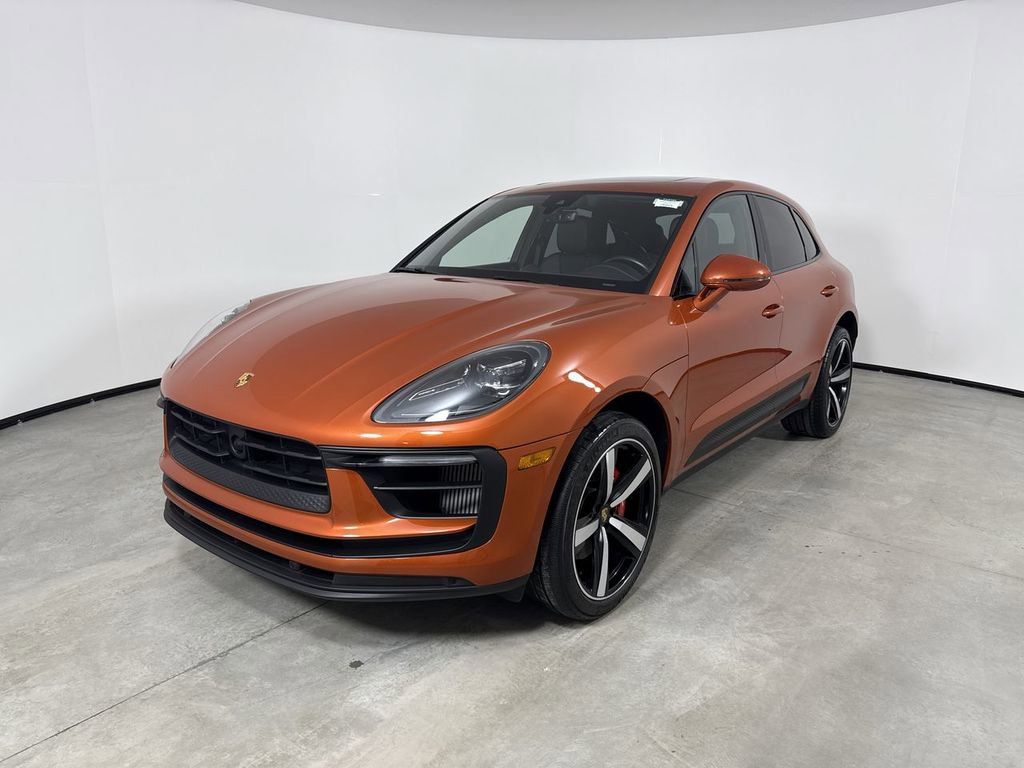 Certified 2023 Porsche Macan S image 1