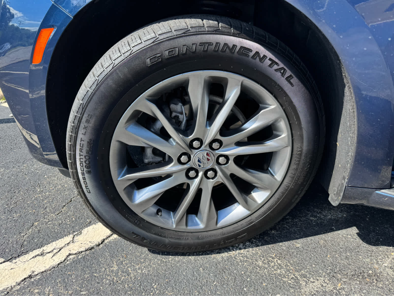 Used 2023 Buick Enclave Avenir w/ Avenir Technology Package AWD/4WD image 9