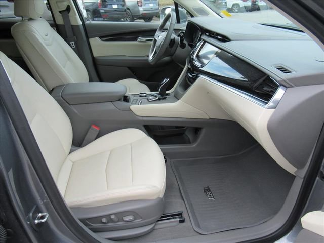 Used 2020 Cadillac XT6 Premium Luxury AWD/4WD image 11