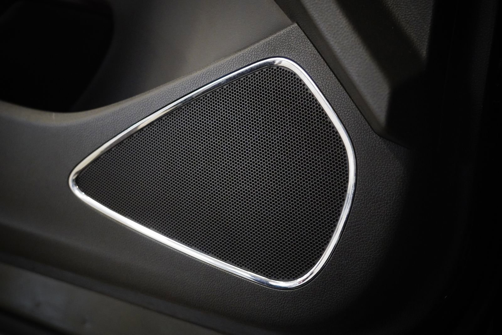 Used 2016 Buick Cascada Premium image 33