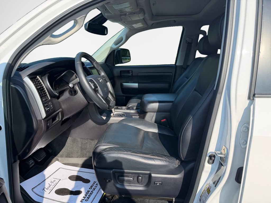 Used 2018 Toyota Sequoia TRD Sport AWD/4WD image 12