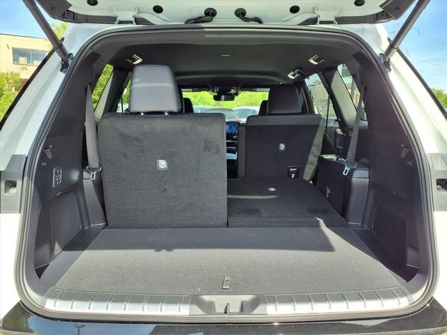 New 2026 Lexus TX 500h AWD image 34