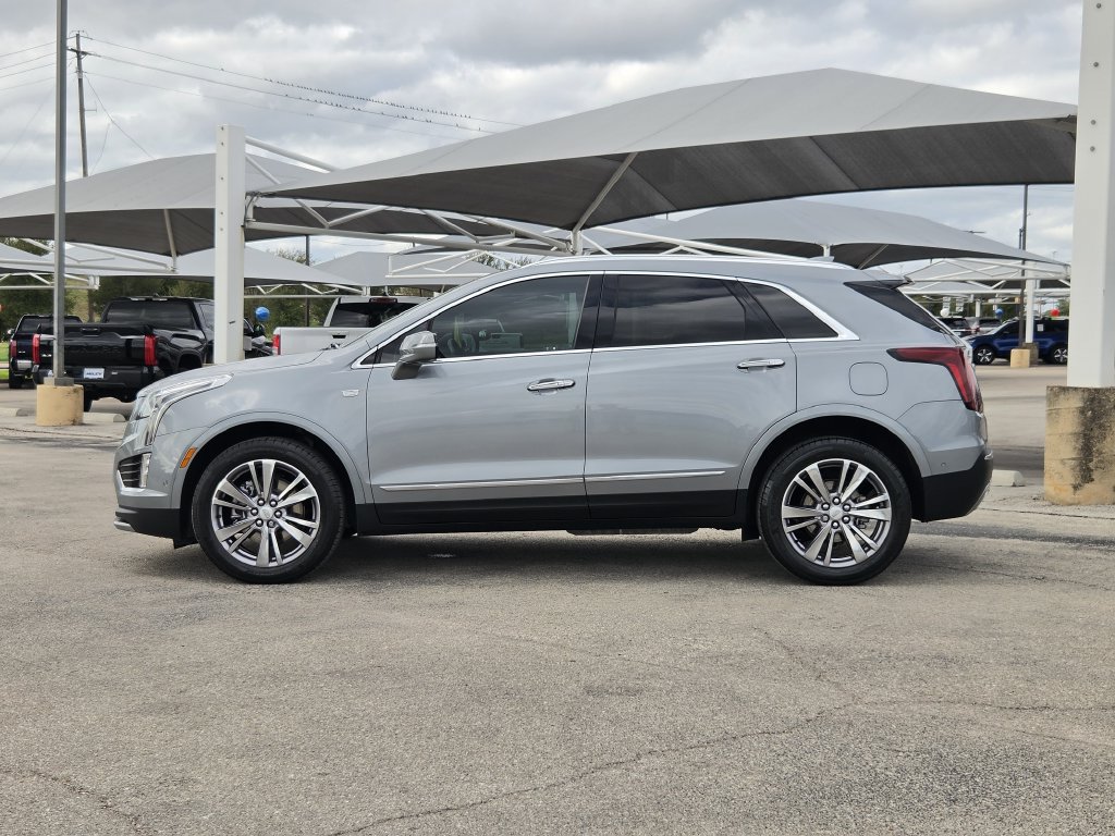 Used 2024 Cadillac XT5 Premium Luxury w/ Technology Package FWD image 4