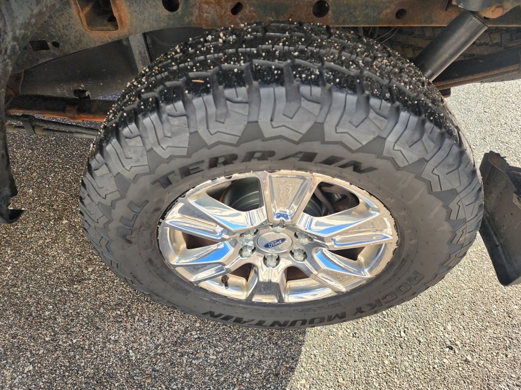 Used 2016 Ford F150 XLT w/ Equipment Group 302A Luxury image 11