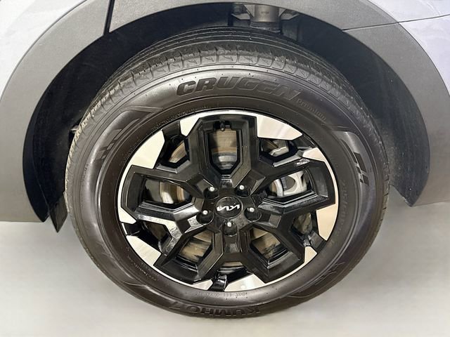 Used 2024 Kia Sorento S image 31