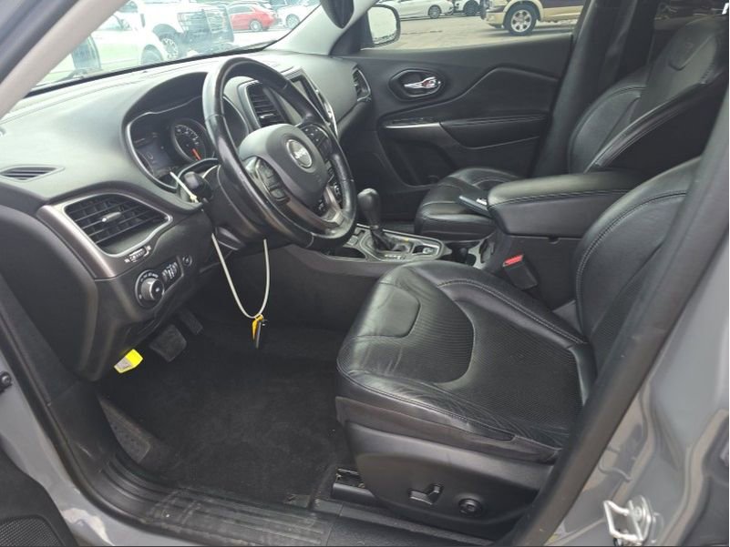 Used 2021 Jeep Cherokee Latitude Lux w/ Comfort/Convenience Group image 11