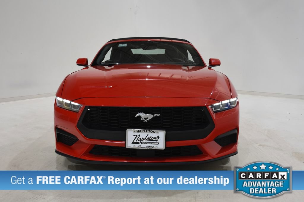 Used 2024 Ford Mustang Convertible image 2
