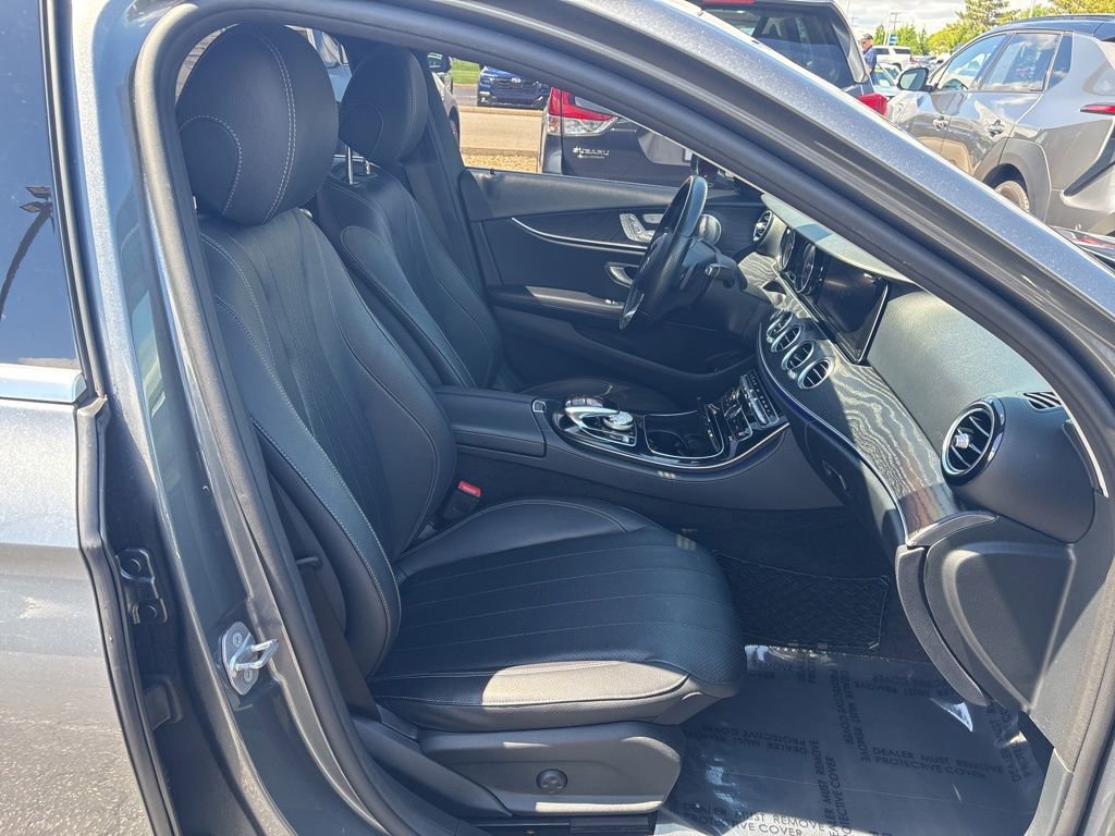 Used 2017 Mercedes-Benz E 300 4MATIC w/ Premium 1 Package image 10