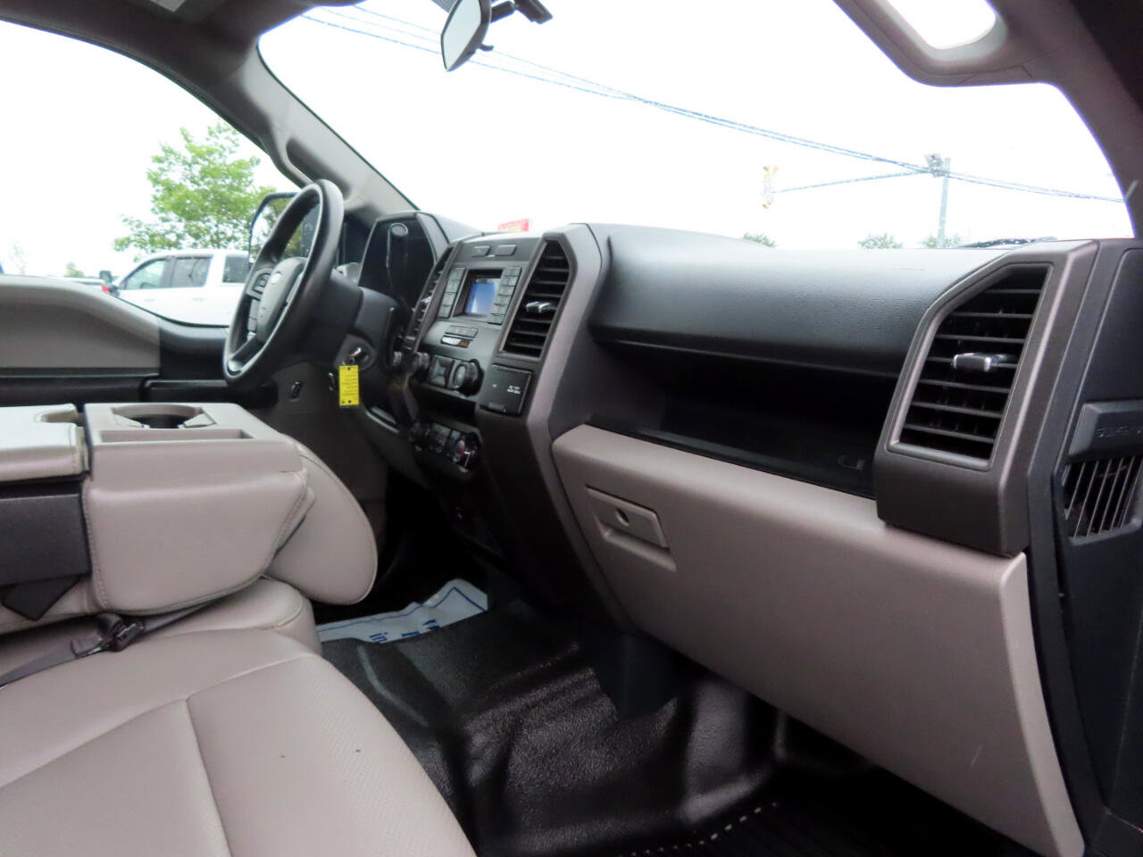 Used 2022 Ford F350 XL w/ Power Equipment Group image 47