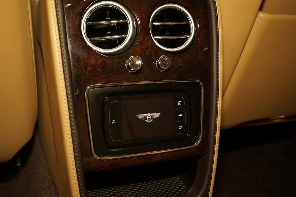 Used 2016 Bentley Flying Spur W12 image 20