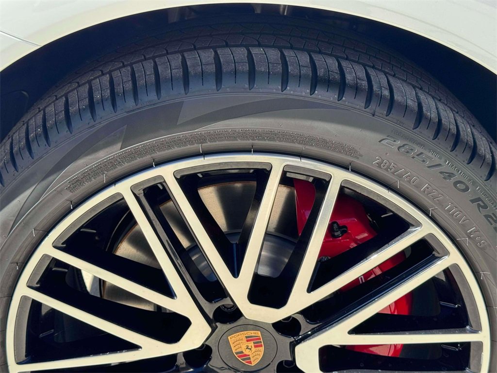 New 2026 Porsche Cayenne GTS image 10