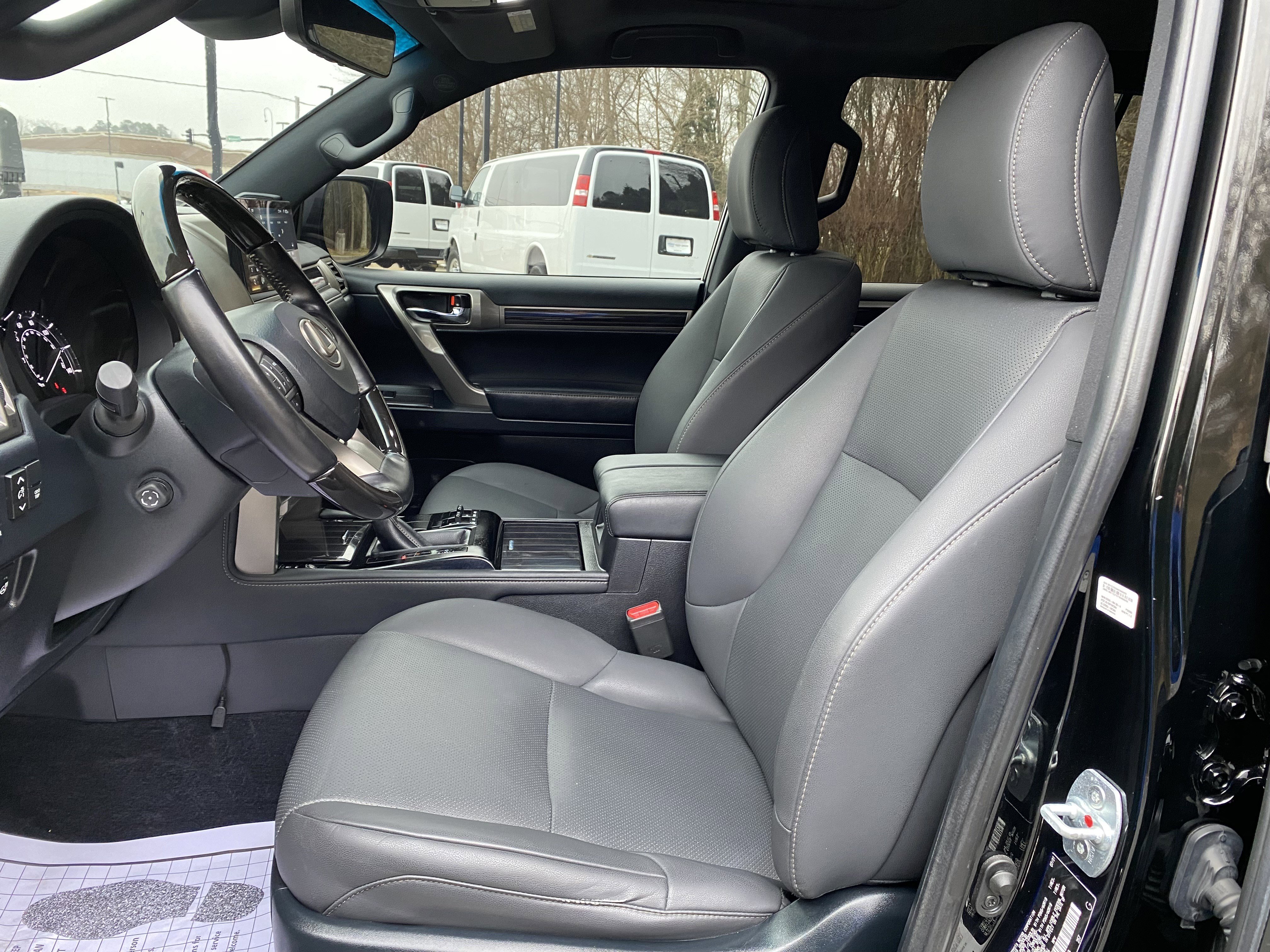 Used 2021 Lexus GX 460 Premium w/ Premium Package image 16