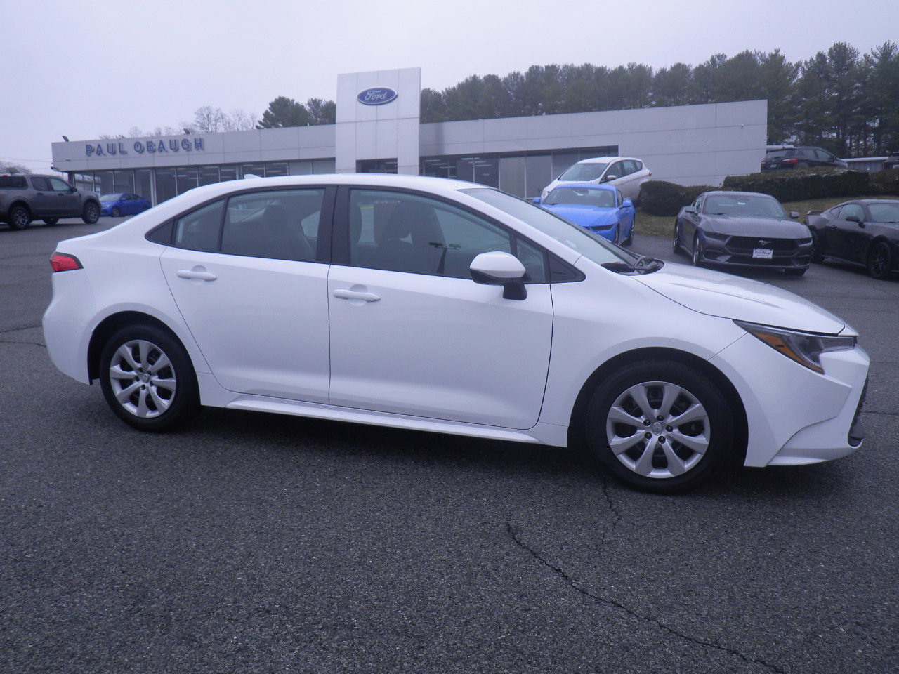 Used 2025 Toyota Corolla LE FWD image 8