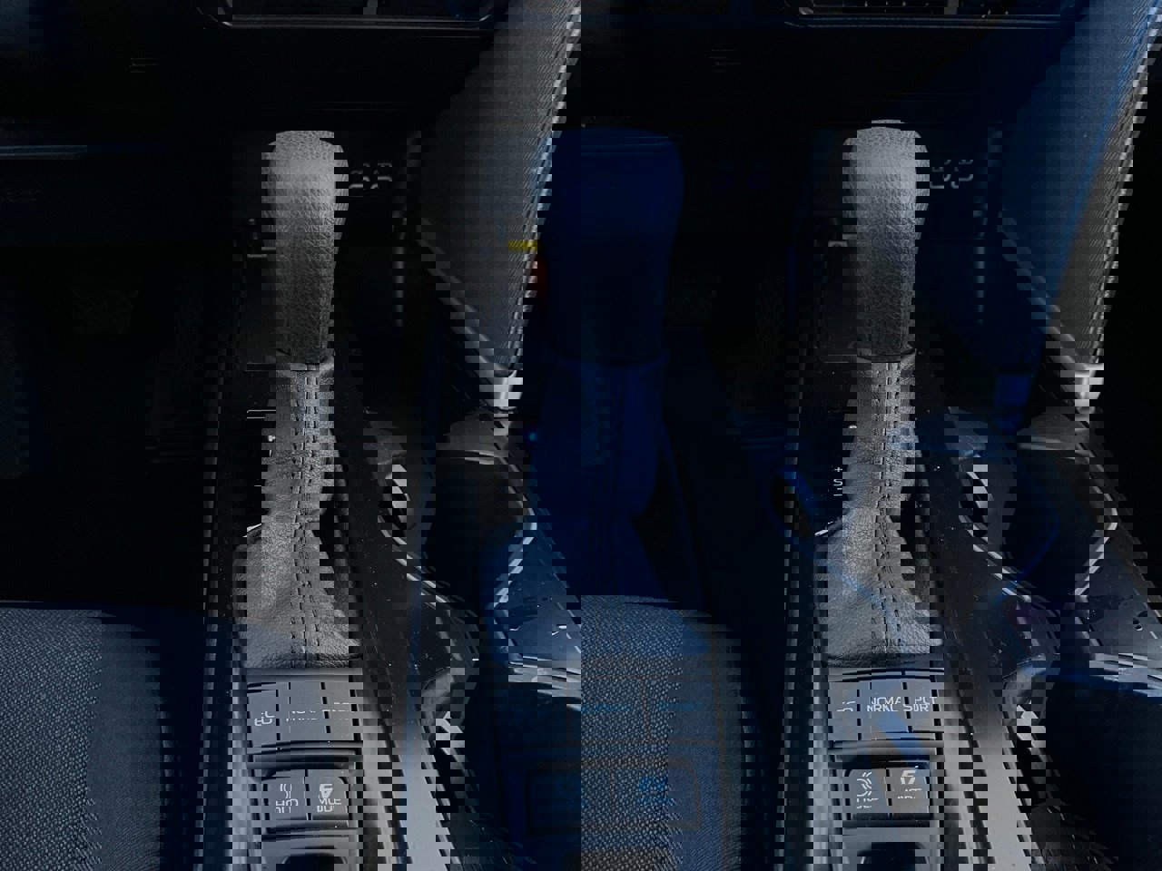 Used 2025 Toyota Camry LE image 23